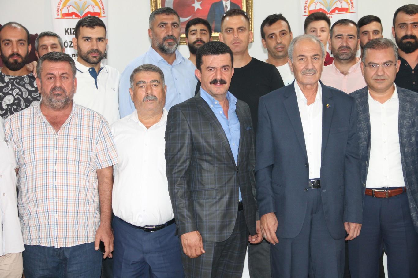 Kızıltepe Özel Halk Otobüsçüleri seçiminde mevcut başkan tekrar seçildi Kızıltepe Özel Halk Otobüsçüleri seçiminde mevcut başkan tekrar seçildi